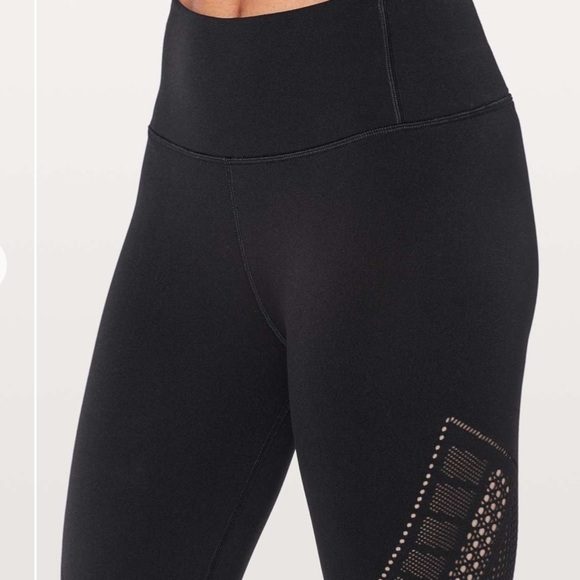 LULULEMON reveal crop interconnect 18” black - Picture 3 of 10